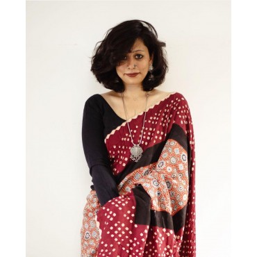 TRADITIONAL WITH MODERN ELEGANCE SAREE AJRAKH